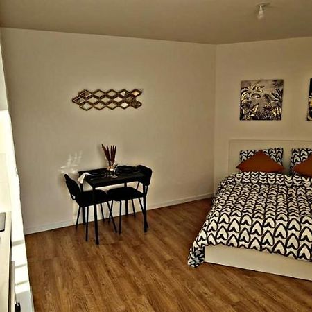 Appartement Loft Climatise Parking Gratuit 5Min Gare à Le Plessis-Bouchard Extérieur photo
