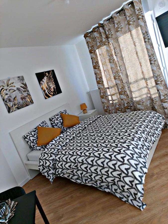 Appartement Loft Climatise Parking Gratuit 5Min Gare à Le Plessis-Bouchard Extérieur photo
