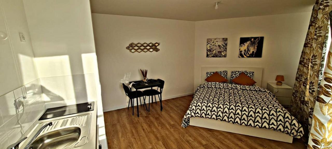 Appartement Loft Climatise Parking Gratuit 5Min Gare à Le Plessis-Bouchard Extérieur photo